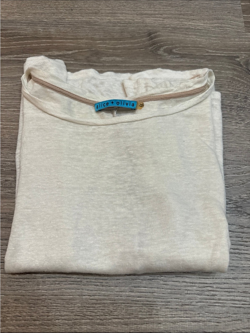 Alice +Olivia Linen Short Sleeve Cream Top